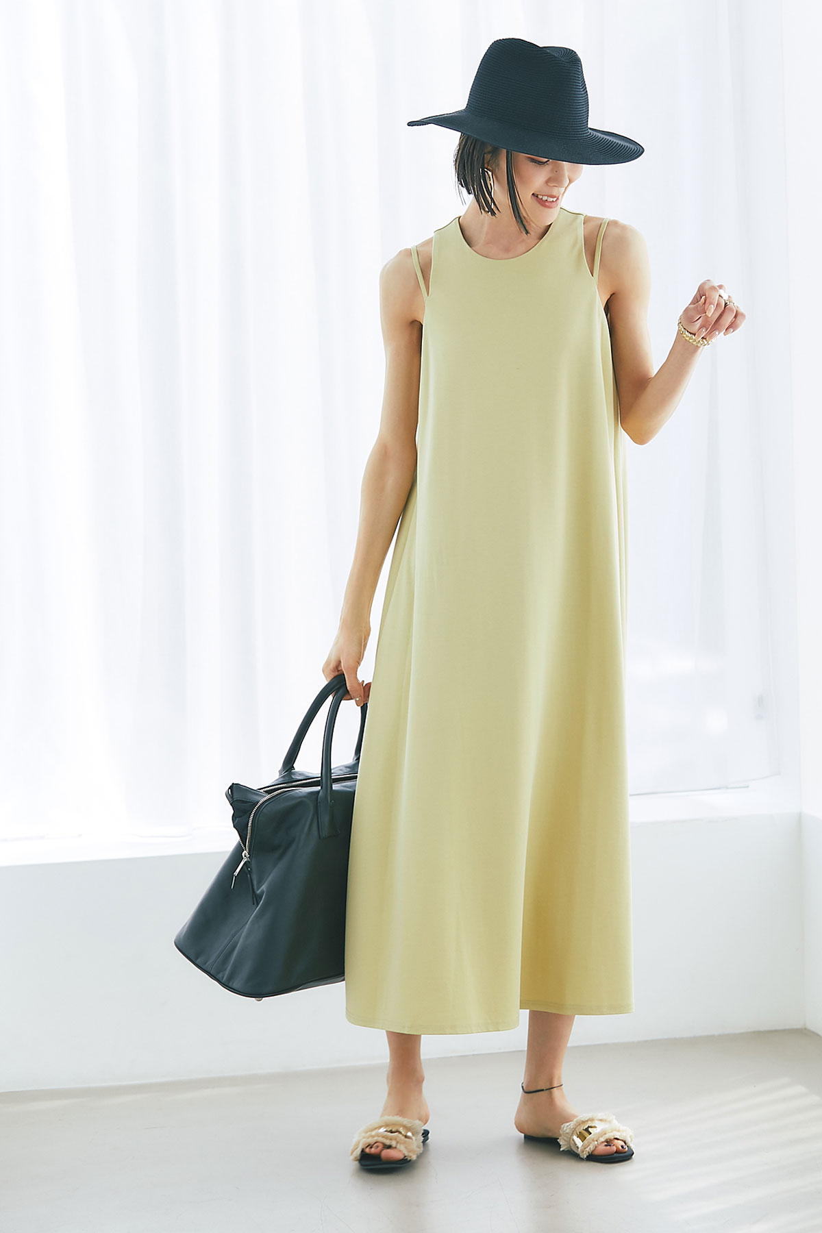 5月13日 午前10:00 新発売【小林有里さん着用】ストラップカットワンピレディース ワンピース ストラップ シンプル デイリー 大人 ノスタルジア NOSTALGIAのサムネイル
