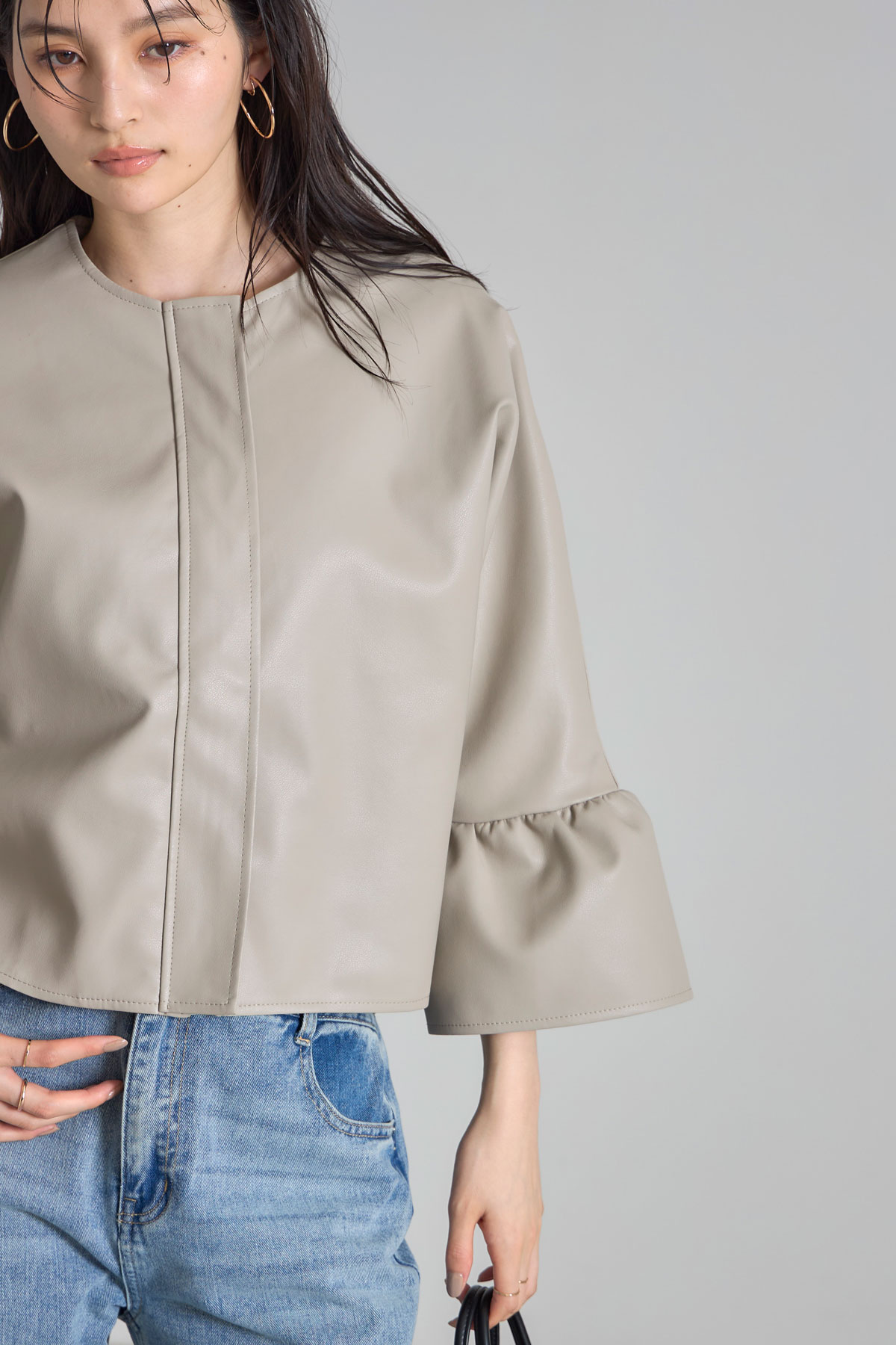 3月13日 午前10:00 新発売袖フレアレザージャケットレディース アウター　レザー シンプル デイリー 大人 ノスタルジア NOSTALGIAのサムネイル