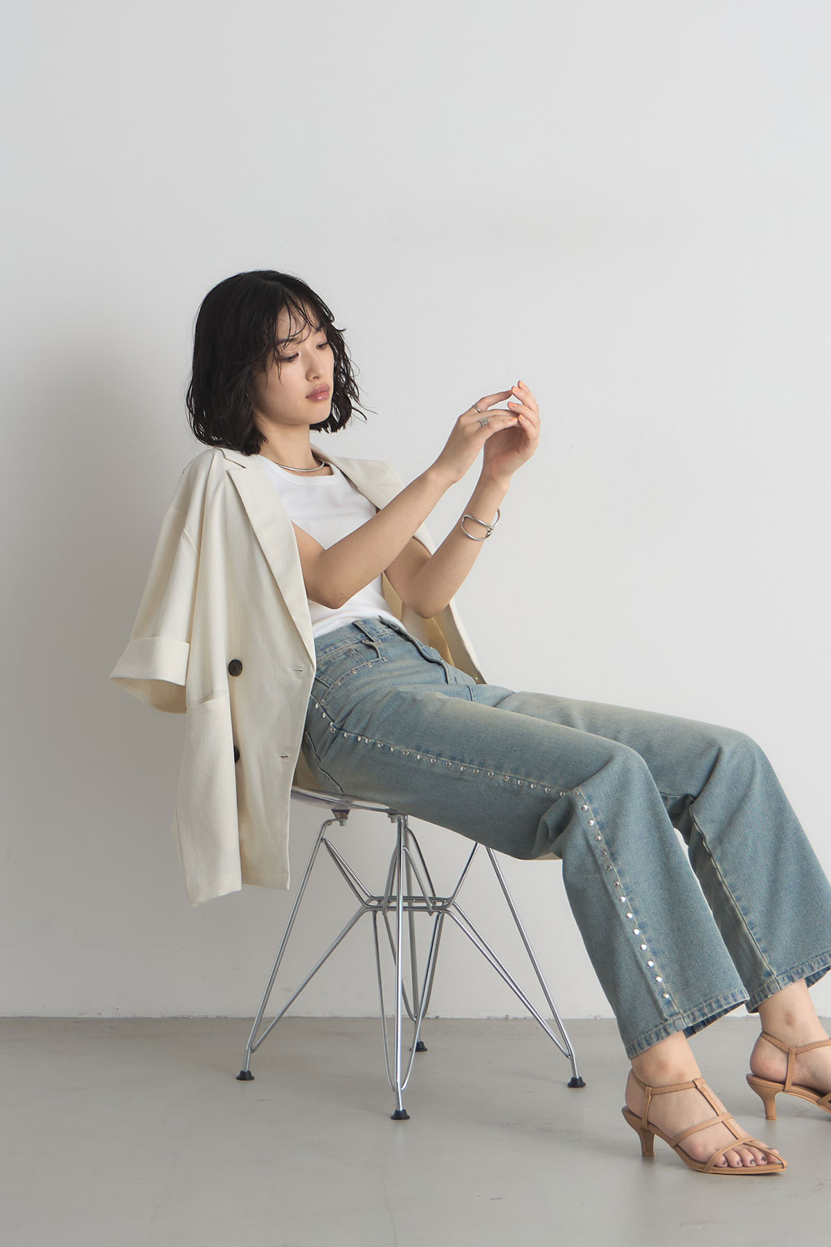 Rakuten - 3月14日 午前10:00再販サイドスタッズストレートデニムレディース　デニム　シンプル デイリー 大人 ノスタルジア NOSTALGIA