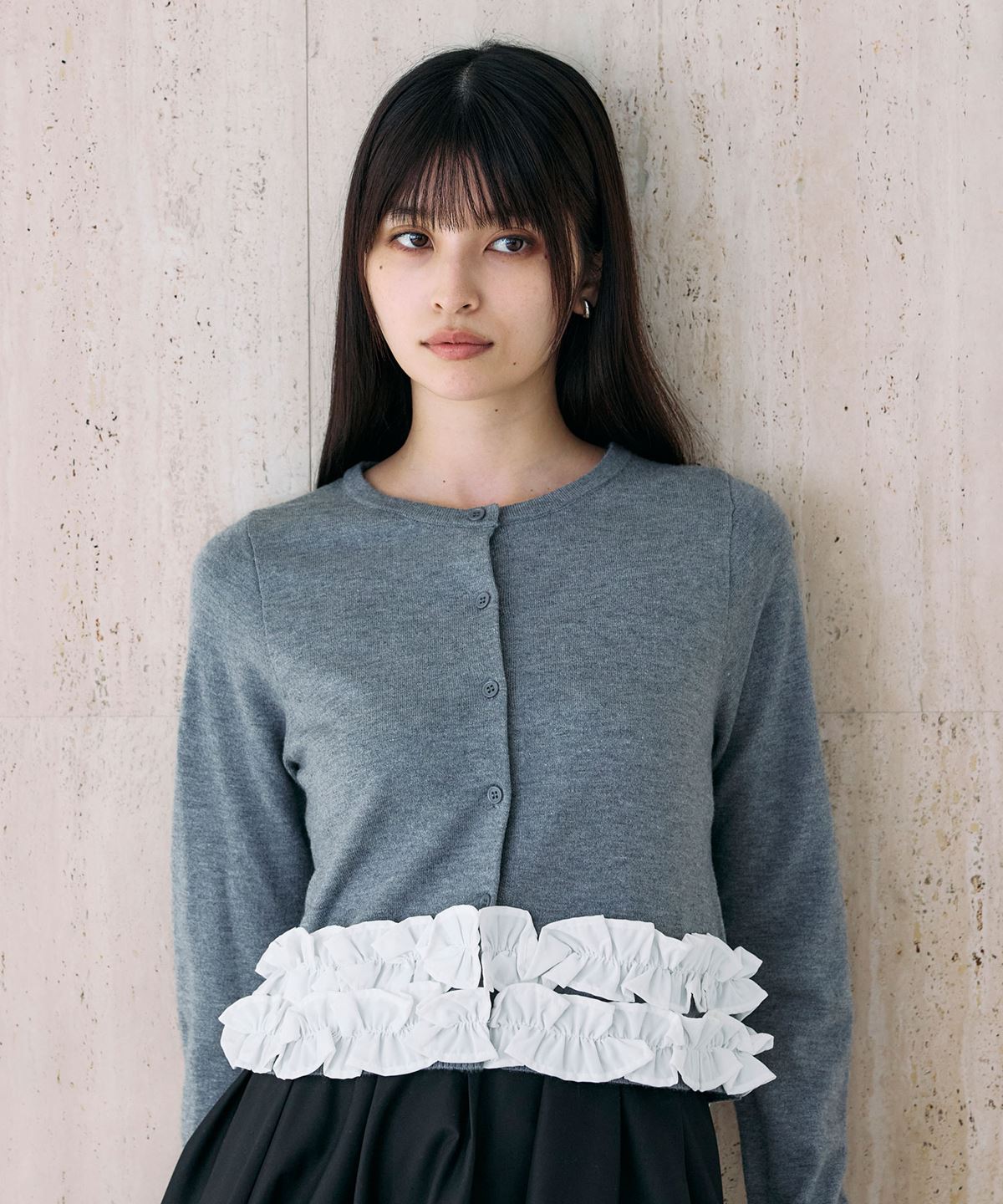 10月11日 午前10:00 新発売【宮本茉由さんカタログ着用】裾フリルカーディガンレディース カーディガン シンプル デイリー 大人 ノスタルジア NOSTALGIAのサムネイル