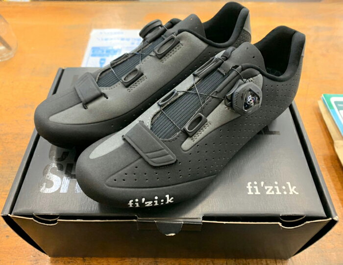 fi'zi:k フィジーク R5 BOAMAN R5M-BC-1071 男女兼用 サイクルシューズ 自転車用シューズ BLACK-DARK GRAY 39EU（24.5cm〜25cm）