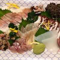 能登の魚屋厳選!朝どれ鮮魚を産地直送!旬のお刺身盛り合わせ〈3,4人前〉【冷蔵】【産地直送】お中元 お歳暮 ギフト 父の日 母の日 内祝い プレゼント 贈り物 ご当地グルメ お取り寄せ 海鮮 復興支援 復興 応援 石川県 能登町 石川 能登