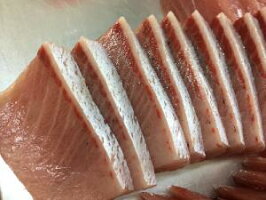 【期間限定】能登の寒ブリお刺身セット+専用漬けタレ付〈2,3人前約250g〉【冷蔵】【産地直送】お中元・お歳暮・ギフト・父の日・母の日・内祝い・ご贈答用に!!