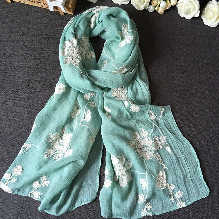 樂天商城 - ギフト スカーフ 薄手 刺繍 母の日 人気 プレゼント レトロ風 大判ストール ショール 誕生日 綿 おしゃれ レディース 花柄 UV対策 冷房対策 柔らかい 敬老の日 エレガント 春用 夏用 春夏