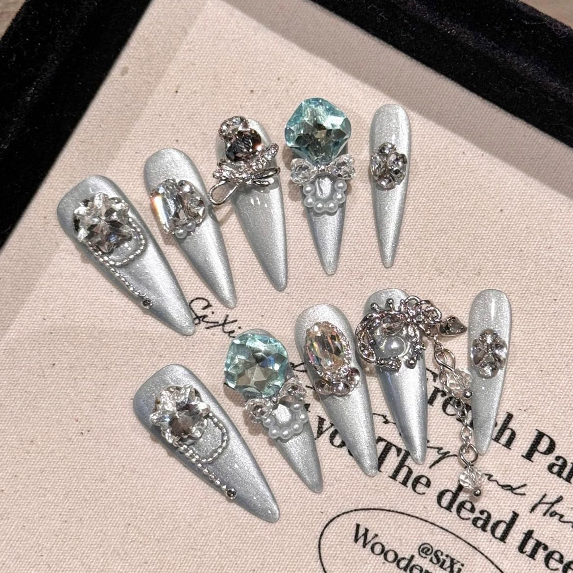 ネイルチップ 3D ロング 青 赤 ピンク 黒 人気 韓国 夏 青 春秋冬 ショート 付け爪 可愛い つけ爪 人気 3D おしゃれ 入学式 卒業式 成人式 結婚式 地雷系ラインストーンキャッツアイ 10枚入おしゃれ