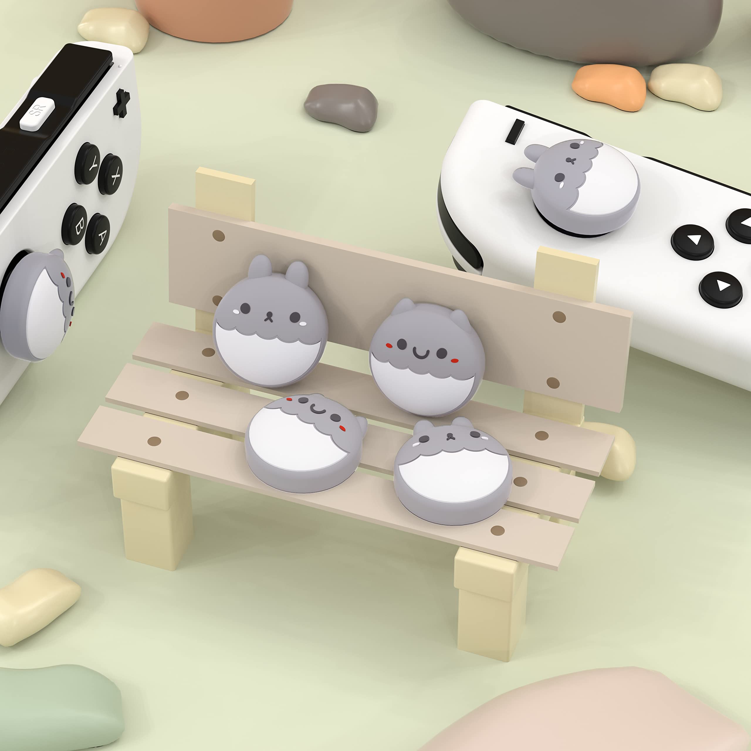 eXtremeRate PlayVital可愛いスイッチサムグリップキャップ、Switchに対応用＆Switch Liteに対応用ジョイスティックキャップ、Joy-Conコントローラー用のシリコンアナログカバー親指スティックグリップ【Rabbit & Squirrelバージョン、ライトグレー】