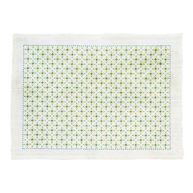 オリムパス製絲 一目刺しキット ランチョンマット 雪の結晶 生成 SK-338