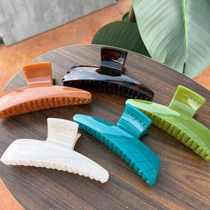 レディース ヘアアクセサリー ハンマー型 ラージ バタフライ バックル 発簪 高級感 クロップ ヘアクリップ シャーククリップ プラスチック製 手作り 自然風 清新 甘美 幾何学 デザイン 春季 コレクション 果凍白 秧苗緑 檀香オレンジ 青 西子 チェ