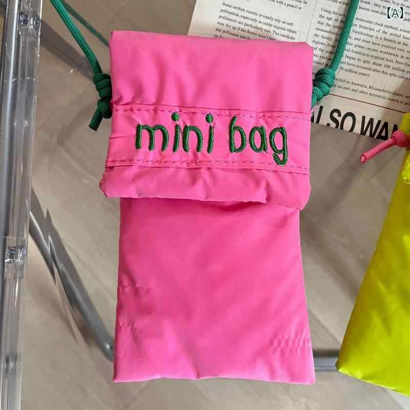 Pochettes - スマホケース メンズ レディース 学生 かわいい ソフト ナイロン 素材 斜めがけ バッグ 単肩 インバッグ 小型 縦型 方形 デザイン ピンク イエロー 夏 春夏 休闲 旅行 用途 軽量 吸湿速乾 通勤 普段使い