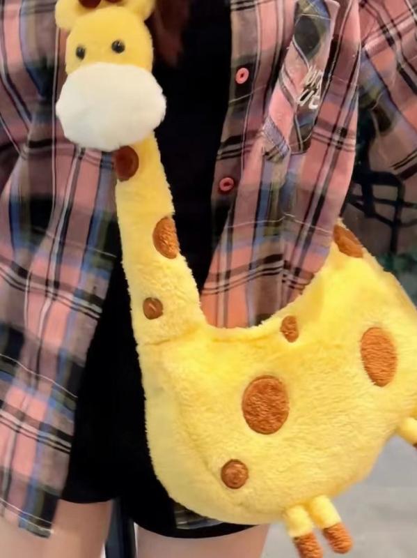 Pochettes - バックパック 女性用 キッズ かわいい キリン ぬいぐるみ 斜めがけ ショルダーバッグ 毛绒 素材 黄色 横型 方形 ソフト シングルストラップ ジップ 開閉 日常使い コーディネート フレッシュ スイート 中型 ナイロン ライニング 携帯ポケット 夏