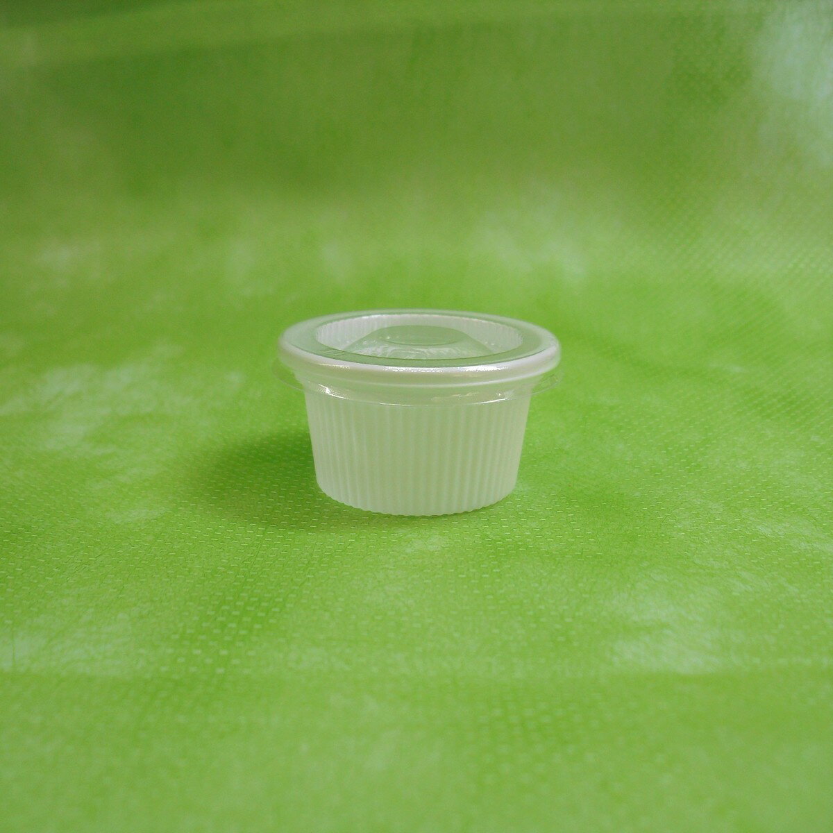 1/2オンスカップ　透明嵌合フタ付　（50枚）15cc　 テイクアウト　お持ち帰り　弁当　デリ　調味料入れ..