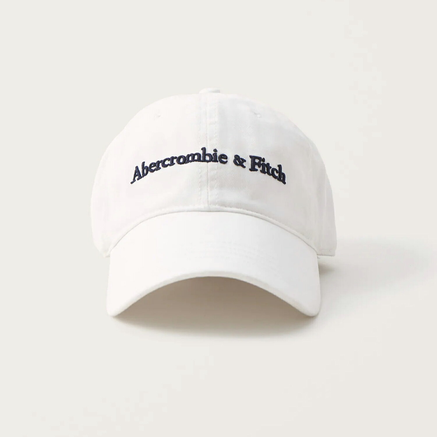 Abercrombie＆Fitch (アバクロンビー＆フィッチ) ロゴ刺繍ベースボールキャップ (Logo Baseball Hat) メンズ (White) 新品
