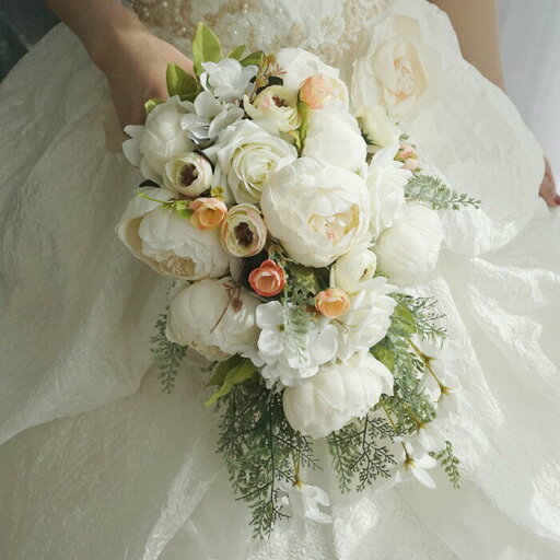 【送料無料】白 キャスケード ブーケ 結婚式 ウエディングブーケ 造花 シルクフラワー ガール 花束 フラワー ギフト インテリア おじゃれ ナチュラル ホワイト 葉 グリーン 大ぶり 挙式 ボタン 芍薬 【送料無料】白 キャスケード ブーケ 結婚式 ウエディングブーケ 造花 シルクフラワー ガール 花束 フラワー ギフト インテリア おじゃれ ナチュラル ホワイト 葉 グリーン 大ぶり 挙式 ボタン 芍薬
