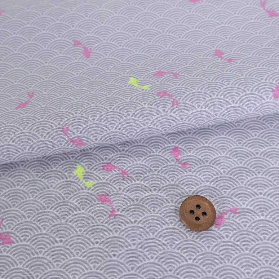 Rakuten - 和柄コットン生地 青海波に金魚(グレー) 10cm単位 切り売り