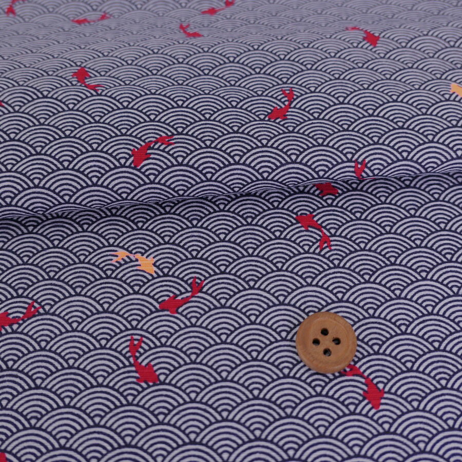 乐天商城 - 和柄コットン生地 青海波に金魚(濃紺) 10cm単位 切り売り