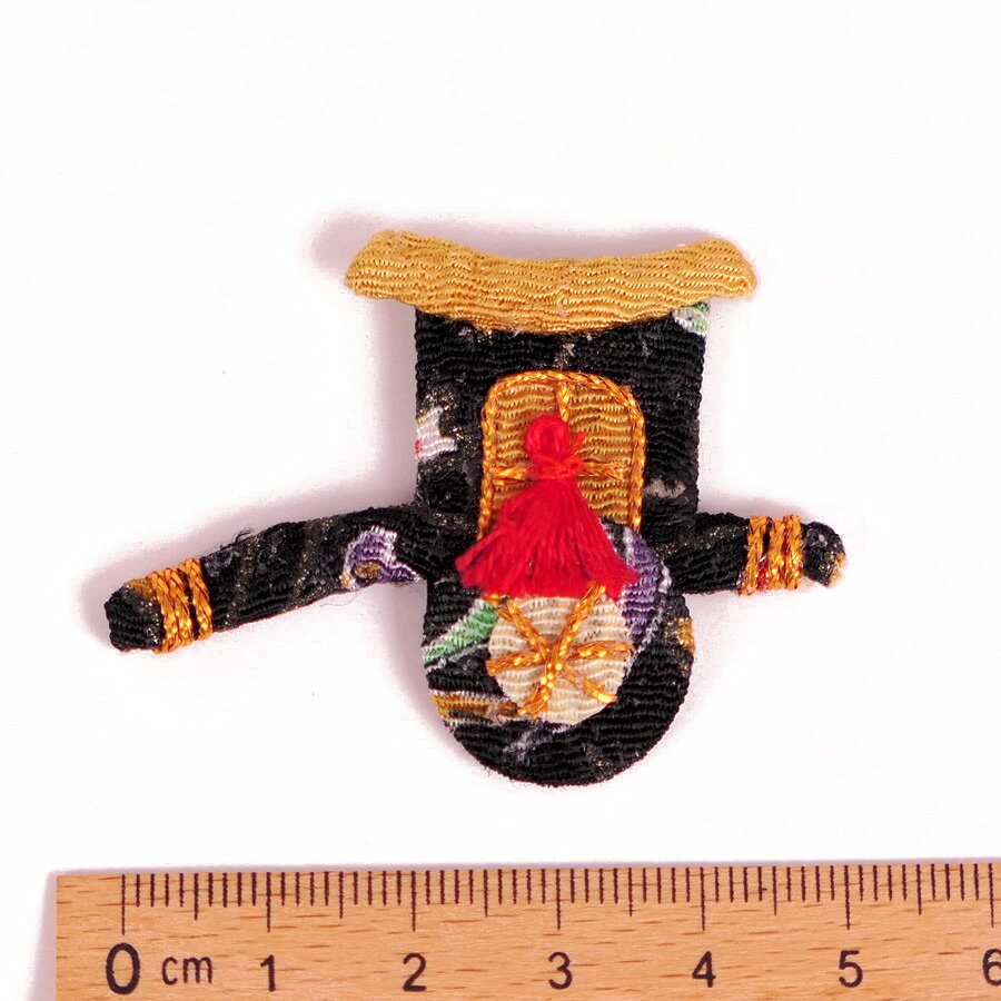 ちりめん細工パーツ（完成品）御所車(お買い得品)