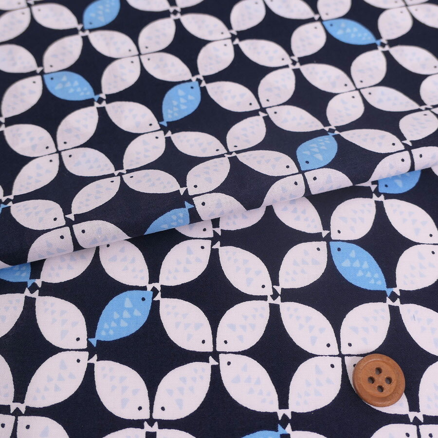 コットン生地 おさかな七宝(濃紺) 10cm単位 切り売り