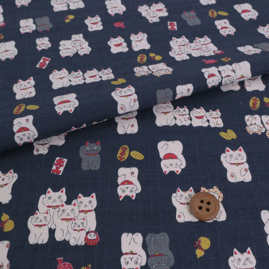Rakuten - 和柄コットン生地 招き猫ファミリー(くすみ紺) 10cm単位 切り売り
