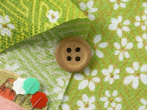 ちりめん生地・さやがたに白桜(黄緑) 10cm単位 切り売り