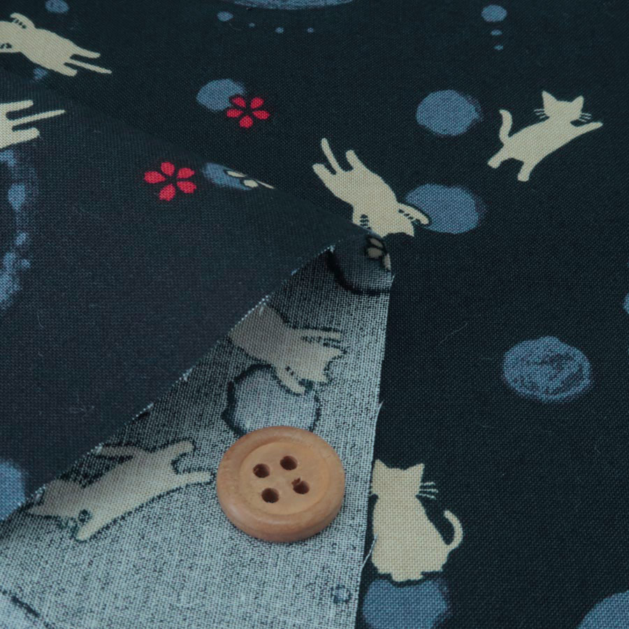 和柄コットン生地 円に猫のシルエット(濃紺)【RCP】