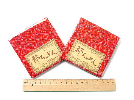 Silk Crape - ちりめんカットクロス・鮫小紋（赤）23×33cm