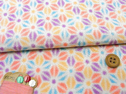 ちりめん生地・麻葉調の花模様(白/紫/水色) 10cm単位 切り売り