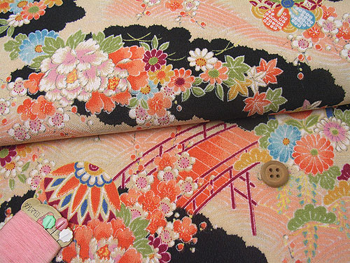 乐天商城 - 一越ちりめん・波文様に花(黒) 10cm単位 切り売り