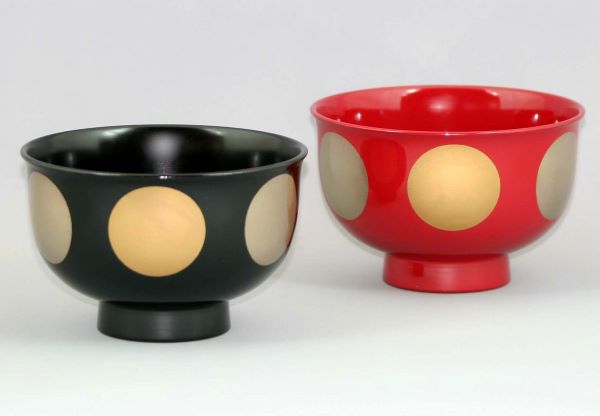 Japanese Soup Bowls - 夫婦椀 3.4 日月 羽反 黒 朱 ペア椀 汁椀 お椀 結婚祝い 越前塗り 木合 越前漆器 2客【ギフト・内祝い・成人内祝い・結婚内祝い・新築祝い・父の日ギフト・お返し】【楽ギフ_包装選択】【楽ギフ_のし】【楽ギフ_のし宛書】