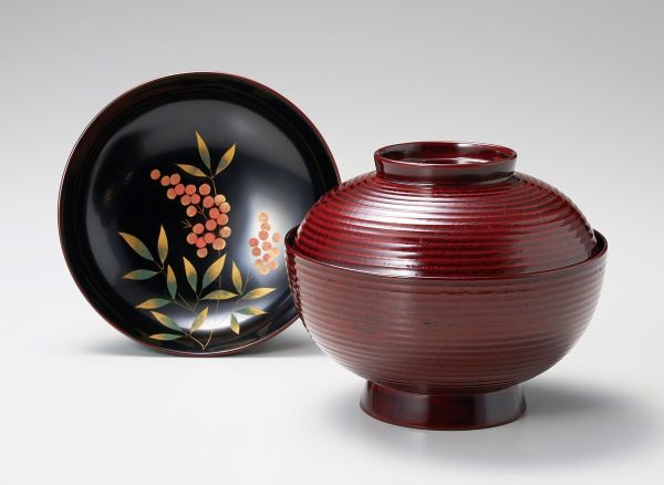 木製 越前漆器 沈金 南天 糸目 紅溜 雑煮椀 1客 漆塗り 越前塗り お椀 蓋付き 煮物椀【ギフト・内祝い・成人内祝い・結婚内祝い・新築祝い・お返し】【楽ギフ_包装選択】【楽ギフ_のし】【楽ギフ_のし宛書】