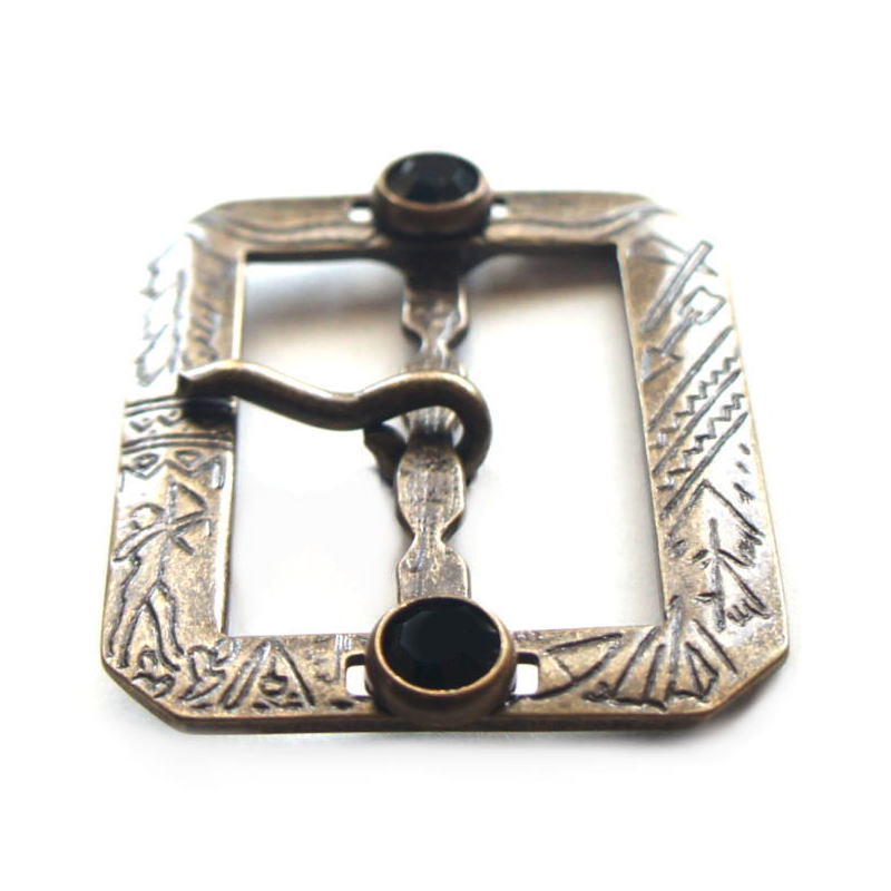 NUTS SMITH STREET MARKETの1930s インディアン柄 ビンテージ復刻版 シャビーシック アンティークブロンズ メッキ バックル 40mm〜42mm幅 ブラックラインストーン付き スタッズベルト レザークラフト ハンドメイド バックル交換に｜アングル3