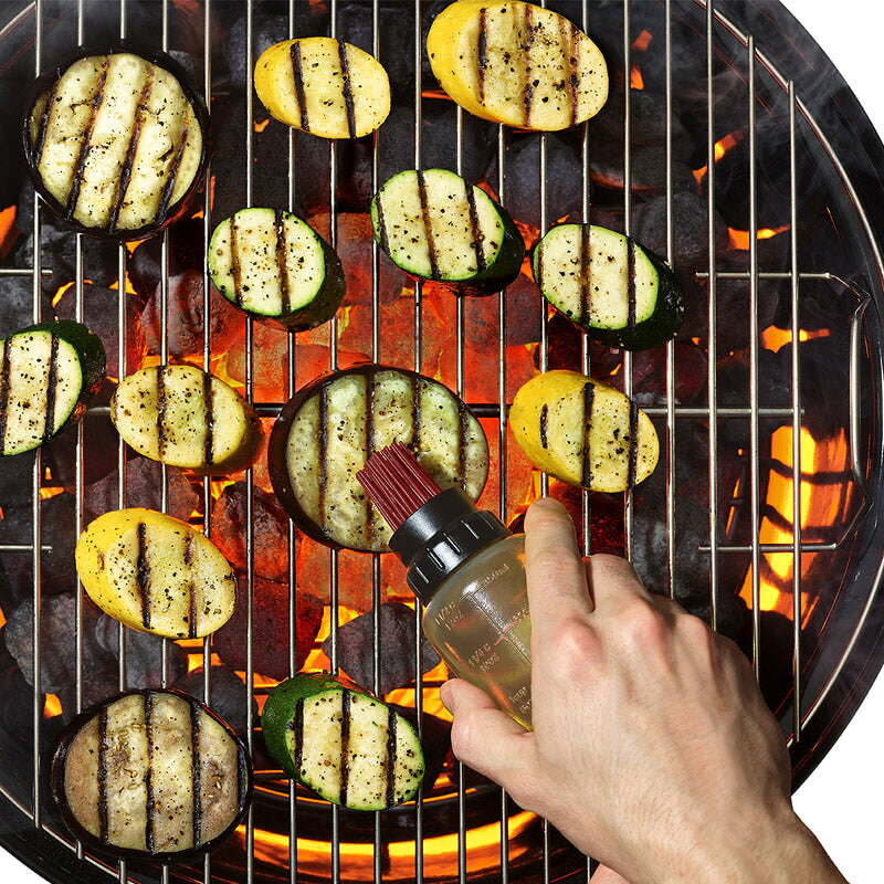 【エントリーで P10倍】【50%OFF】 オクソーアウトドア シリコンブラシボトル OXO OUTDOOR Grilling Basting Bottle 9110700 液体調味料入れ ボトル容器 キャンプ用品 nuts-10035829 NUTS(ファッション雑貨&グルメ) サンプル画像2