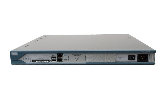 【中古】 Cisco2811 D256M/F64M 