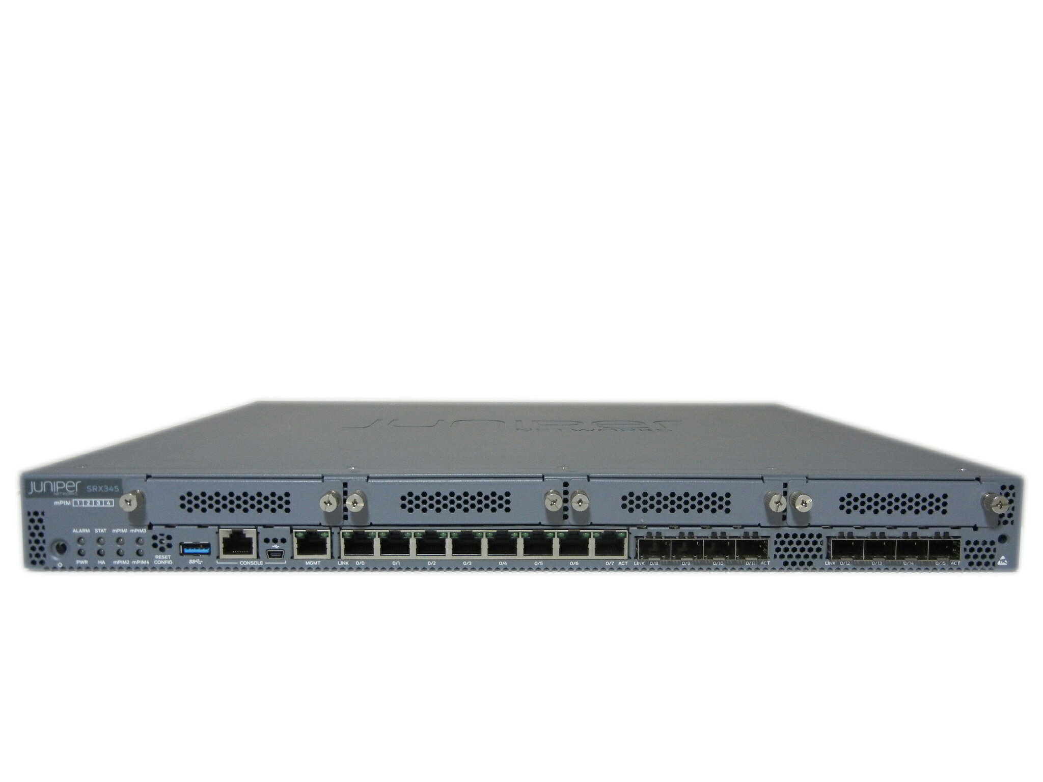 この商品は 【中古】Juniper SRX345 (SRX345-SYS-JB) ポイント・Juniper SRXシリーズ・オンボード RJ-45ポート 1GbE x 8・オンボード SFPポート 1GbE x 8（中古品） SRX340は、コンパクトな1U筐体に、高パフォーマンスなファイアウォールとIPsec VPNを収納。セキュリティー、ルーティング、スイッチング、WAN 接続を1台で提供。企業の支店など、ユーザー数100人以下の中規模環境に適しています。 ショップからのメッセージ 【商品の状態】動作チェック・初期化済。中古品のため傷、汚れがあります。付属品は電源ケーブルのみとなります。ラック金具、コンソールケーブルは付属してません。【保証について】当店センドバック保証：3ヶ月（商品到着日から3ヶ月間、通常使用において故障が生じた場合、センドバック対応にて不具合箇所の修理、または同等性能の代替製品と交換致します。）【在庫について】こちらの商品は、弊社店頭及び他サイトでも販売を行っております。万一、在庫切れの際はご容赦下さい。 納期について 在庫品はご入金確認後、2営業日以内に発送します。4