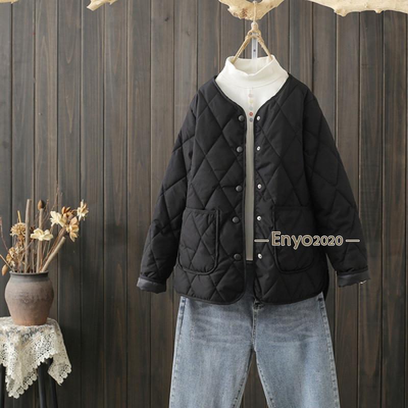ニャンワークショップの中綿ジャケット レディース 中綿コート ジャケット キルティング ショート丈 アウター ノーカラー 無地 軽量 ジャケット シンプル 防寒 秋冬 通勤｜アングル2