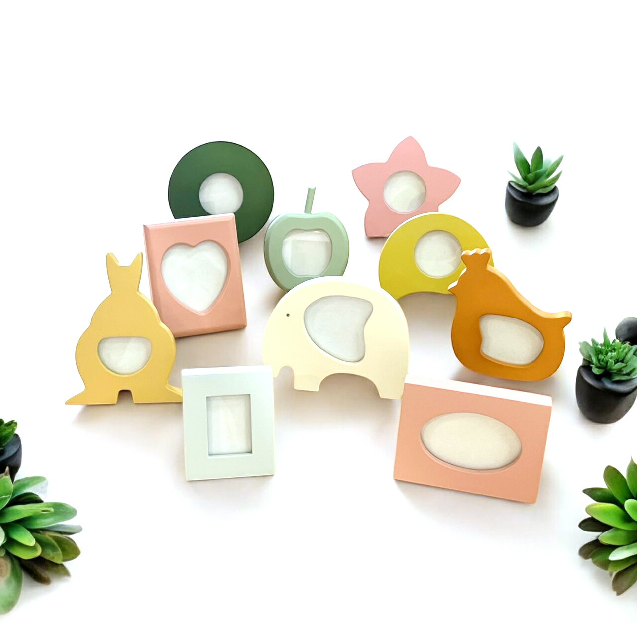 【送料無料】コロンとしたフォルムがカワイイ！木製 ミニフレーム 10枚セット子供部屋 や リビング を..