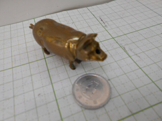 子豚型 OLDマッチ入れ 未使用 現行のマッチは使用できません　真鍮製 1円硬貨はサイズ比較の為です(AU-..