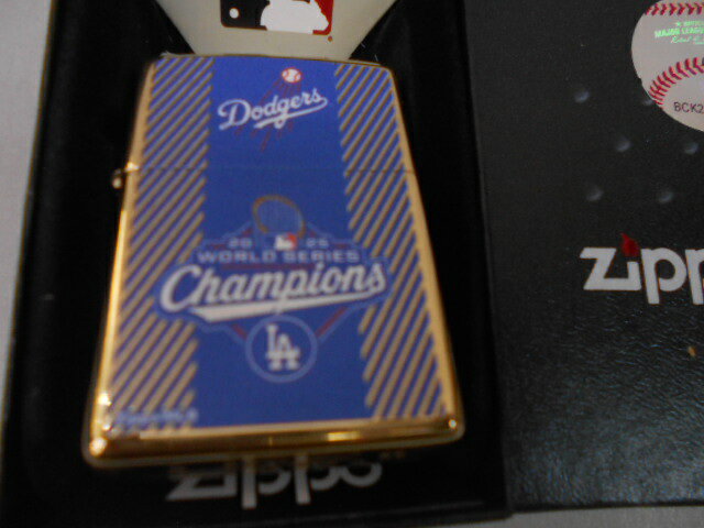 ロサンゼルス ドジャース 2025年ワールドシリーズ優勝記念 アメリカ市場向け正式版権シール付き ブラスポリッシュZippo 2025年製 新品 MLB プロ野球 メジャー 大リーグ