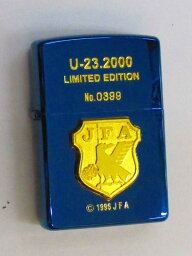 欧州 サッカー Ｚｉｐｐｏ サッカー U-23日本代表 バッジ貼り ブルーコーティングZippo 2000年1月製 未使用 (Z-832)