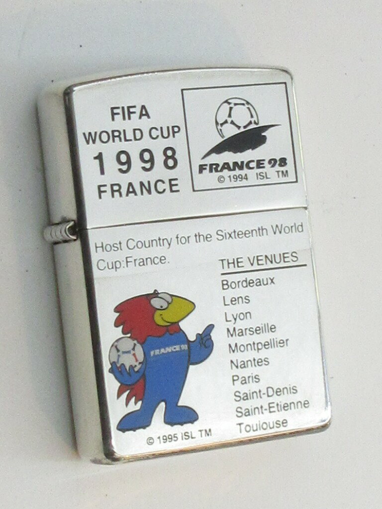 欧州 サッカー Ｚｉｐｐｏ FIFA サッカーワールドカップ フランス大会記念 小傷多い シルバー仕上げ Zippo 1997年4月製 未使用 (A-282)