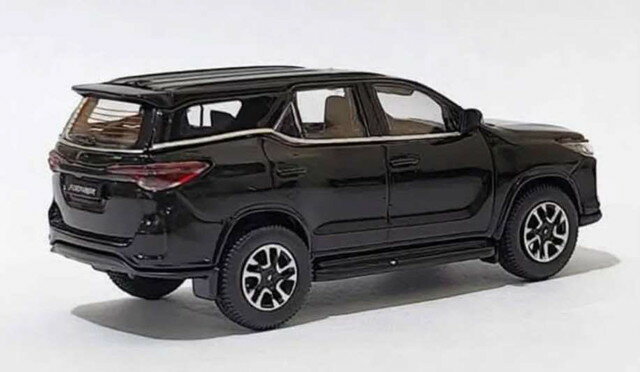 PARA64 1/64 トヨタ フォーチュナー アティチュード ブラック 右ハンドル 完成品ダイキャストミニカー PB65723 2