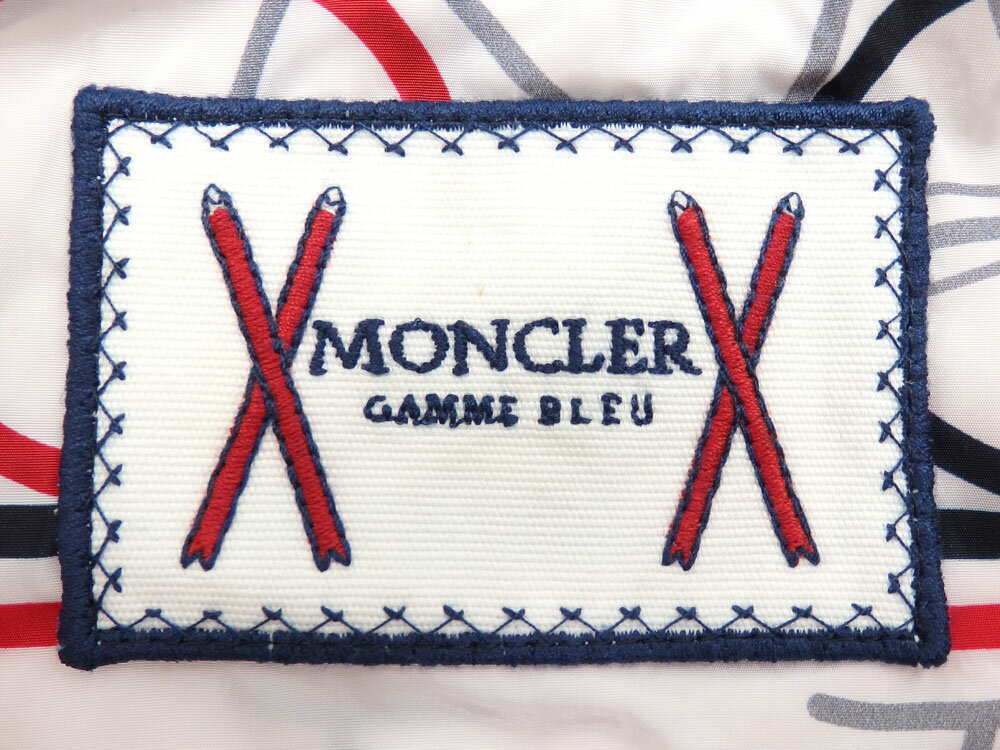 【中古】 モンクレール ガムブルー ケープ マンテラ メンズ フード ナイロン ホワイト レッド ブルー 白 赤 青 サイズ1 113913230900 68113 アウター ポンチョ レインコート 自転車柄 古着 アパレル 洋服