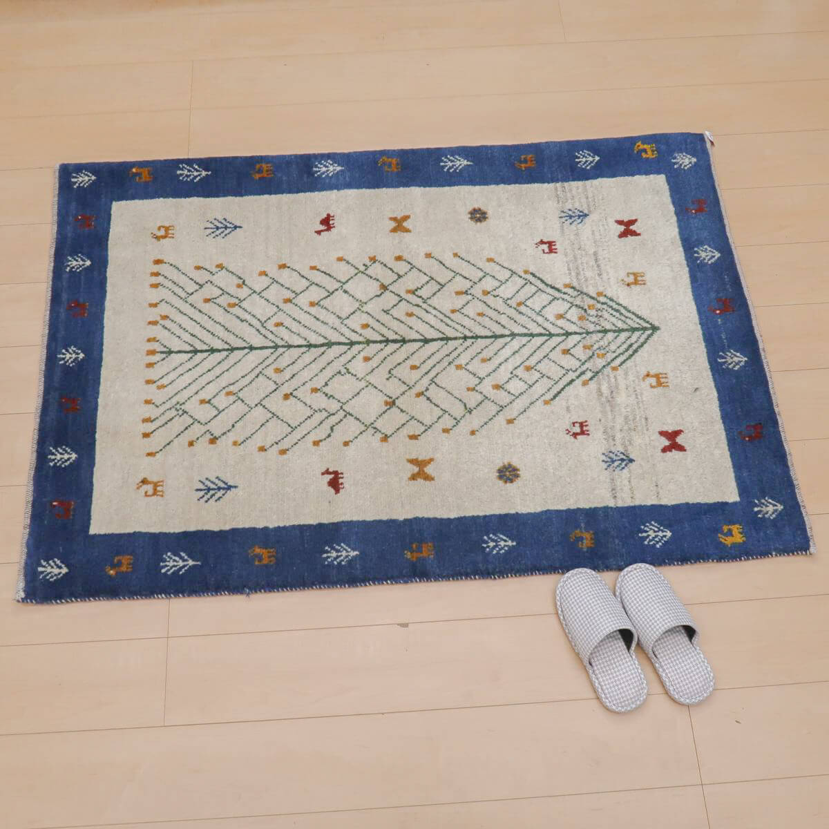 ギャッベ イラン製 リビングサイズ 148×99cm 手織り 天然 ウール100% 長方形 草木染 おしゃれ かわいい モダン ナチュラル 北欧 ラグ 絨毯 マット ラグマット ギャベ 床暖房対応 ホットカーペット対応 (BM-11665)