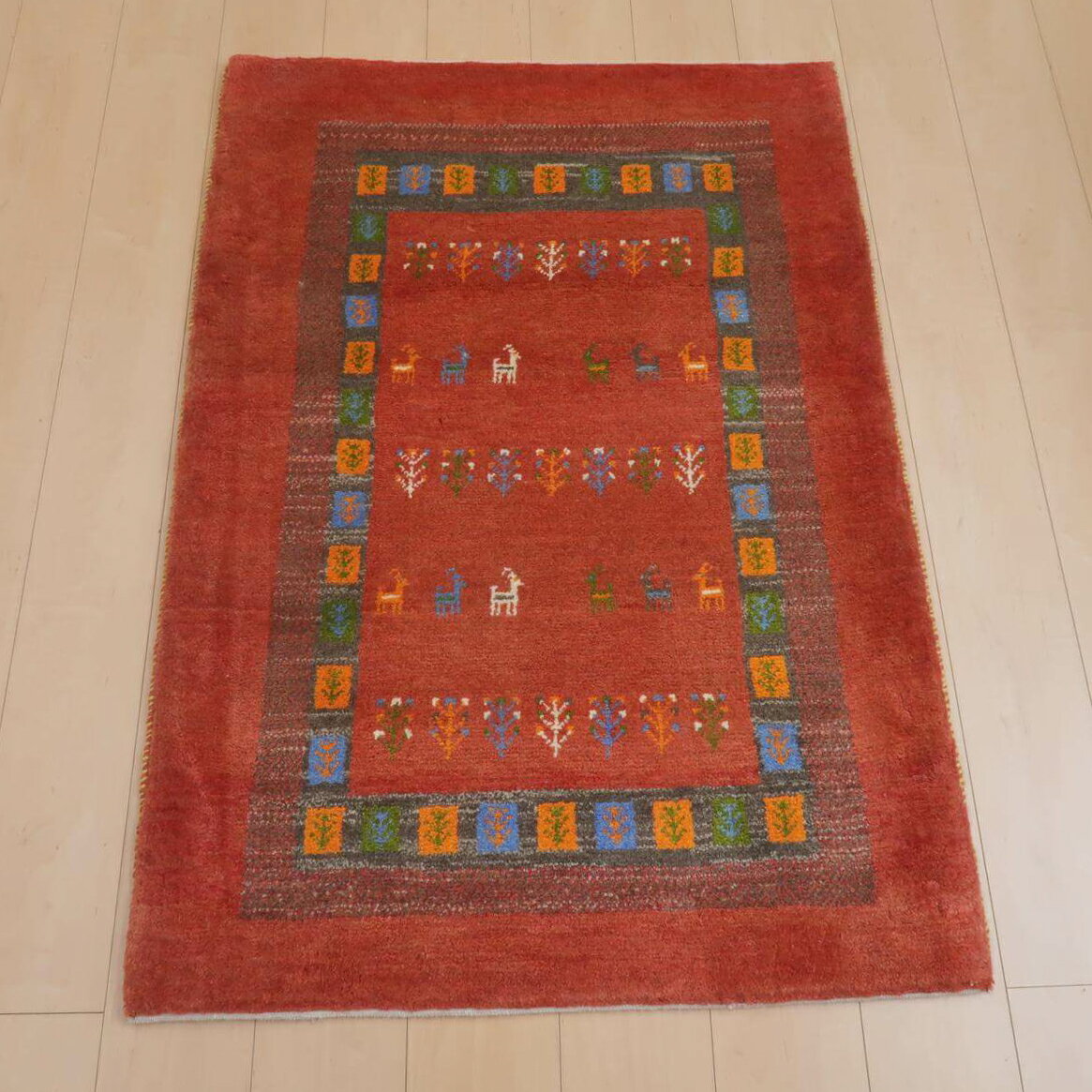 樂天商城 - ギャッベ イラン製 リビングサイズ 129×88cm 手織り 天然 ウール100% 長方形 草木染 モダン ナチュラル 北欧 ラグ 絨毯 マット ラグマット ギャベ 床暖房対応 ホットカーペット対応 （BS-11421）