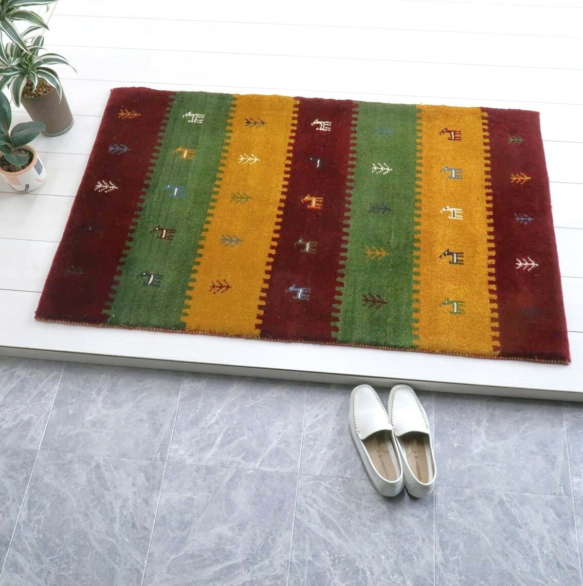 樂天商城 - ギャッベ イラン製 リビングサイズ 129×80cm 手織り 天然 ウール100% 長方形 草木染 モダン ナチュラル 北欧 ラグ 絨毯 マット ラグマット ギャベ 床暖房対応 ホットカーペット対応 （BS-11439）