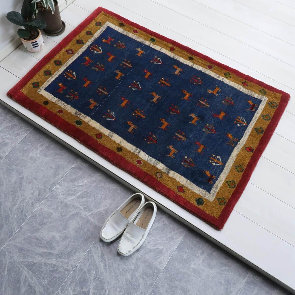 樂天商城 - ギャッベ イラン製 リビングサイズ 123×81cm 手織り 天然 ウール100% 長方形 草木染 モダン ナチュラル 北欧 ラグ 絨毯 マット ラグマット ギャベ 床暖房対応 ホットカーペット対応 （BS-11523）