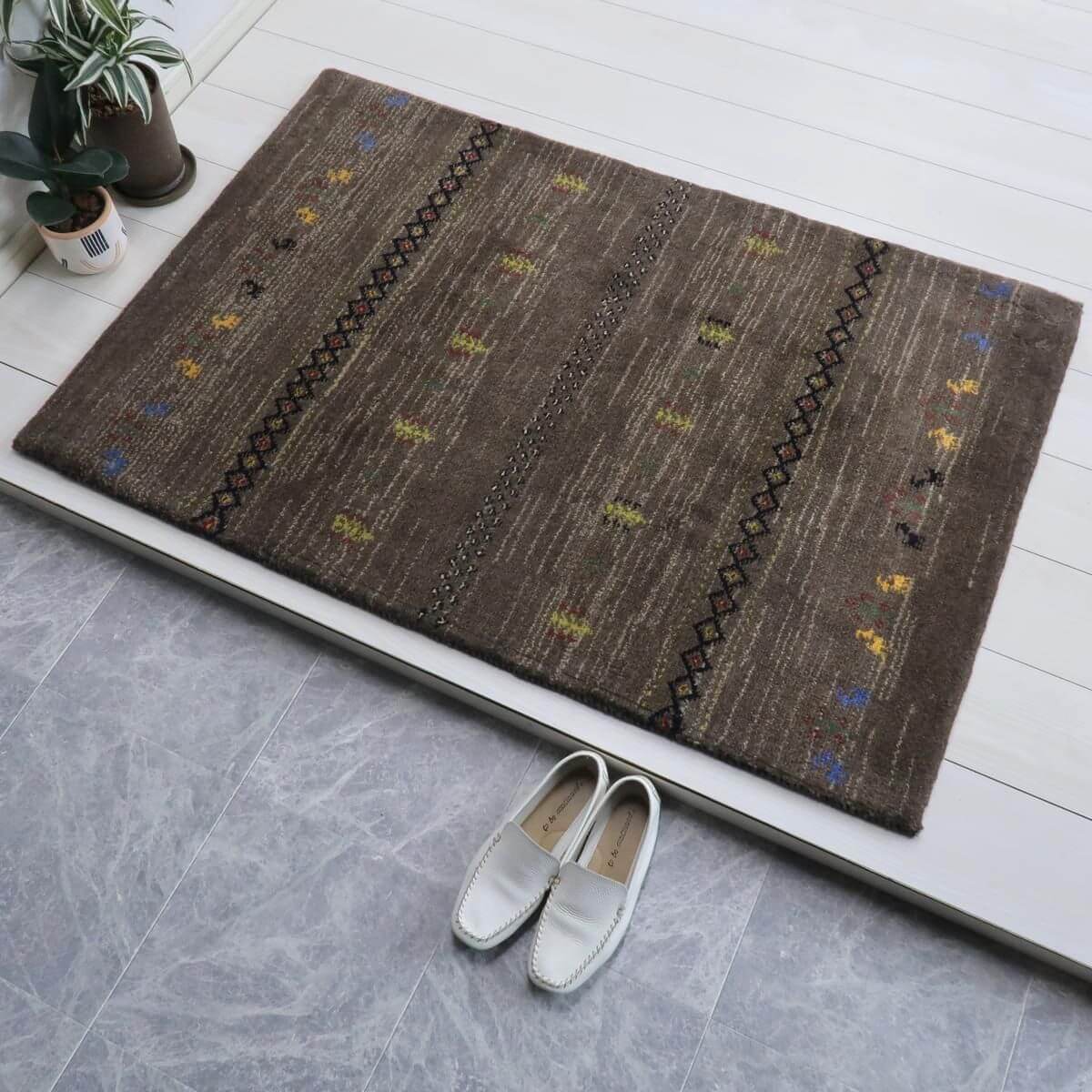 ギャッベ イラン製 リビングサイズ 124×82cm 手織り 天然 ウール100% 長方形 草木染 モダン ナチュラル 北欧 ラグ 絨毯 マット ラグマット ギャベ 床暖房対応 ホットカーペット対応 （BS-11545）