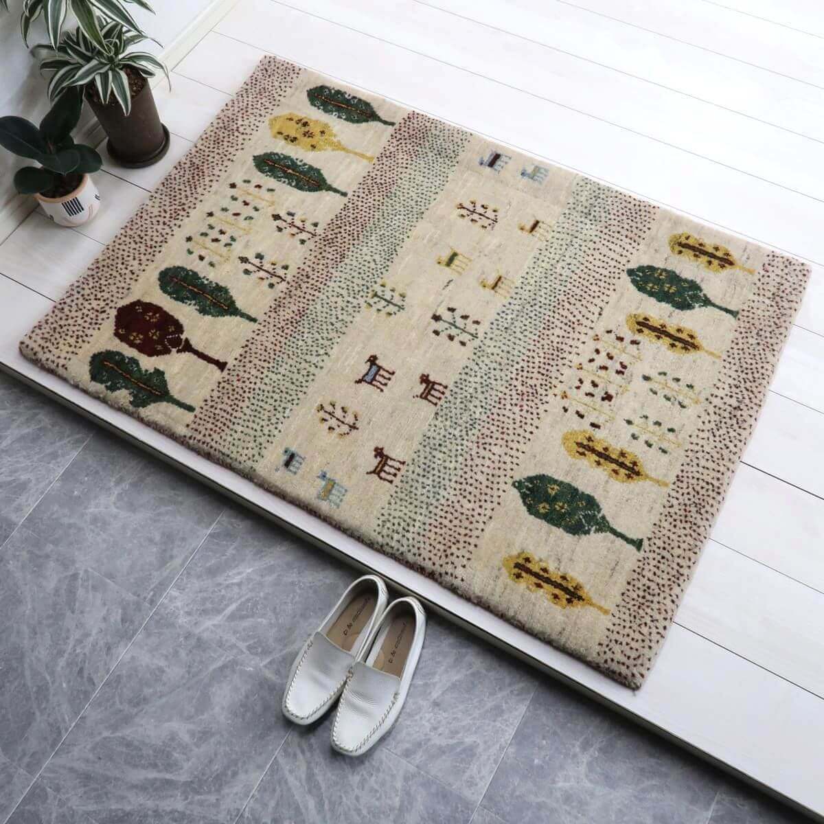 樂天商城 - ギャッベ イラン製 リビングサイズ 124×86cm 手織り 天然 ウール100% 長方形 草木染 おしゃれ かわいい モダン ナチュラル 北欧 ラグ 絨毯 マット ラグマット ギャベ 床暖房対応 ホットカーペット対応 （BS-11464）
