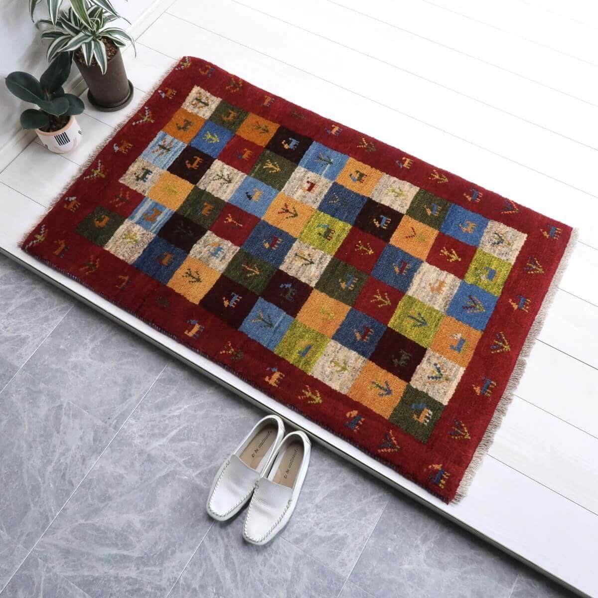 ギャッベ イラン製 リビングサイズ 120×77cm 手織り 天然 ウール100% 長方形 草木染 おしゃれ かわいい モダン ナチュラル 北欧 ラグ 絨毯 マット ラグマット ギャベ 床暖房対応 ホットカーペット対応 （BS-11468）