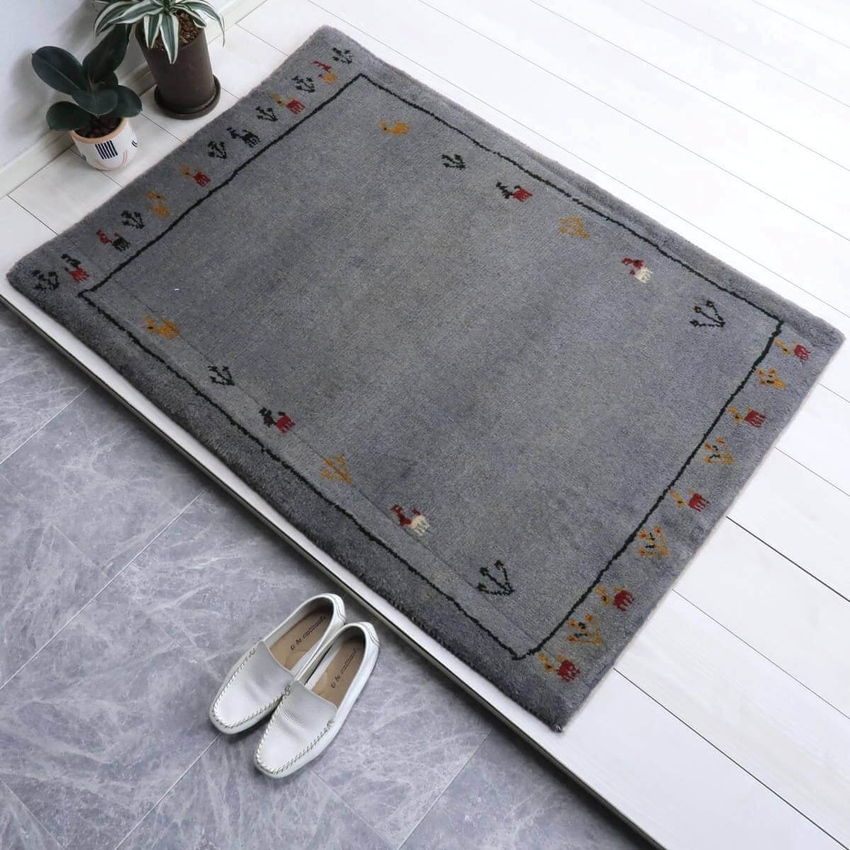 樂天商城 - ギャッベ イラン製 リビングサイズ 123×85cm 手織り 天然 ウール100% 長方形 草木染 おしゃれ かわいい モダン ナチュラル 北欧 ラグ 絨毯 マット ラグマット ギャベ 床暖房対応 ホットカーペット対応 （BS-11481）