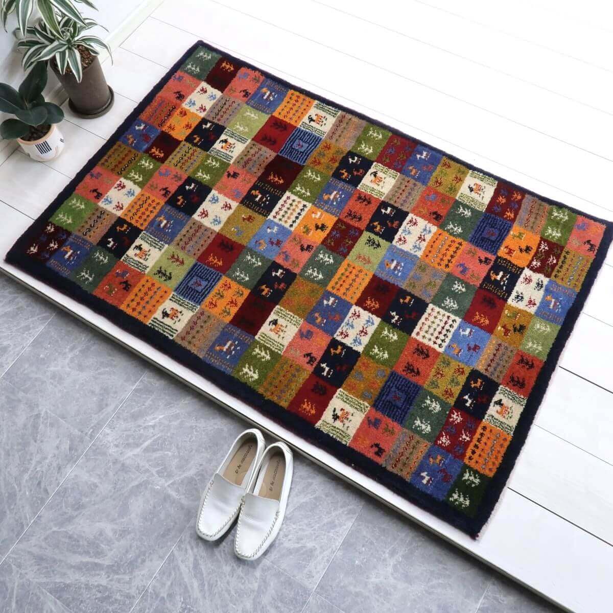 Rakuten - ギャッベ イラン製 リビングサイズ 132×88cm 手織り 天然 ウール100% 長方形 草木染 おしゃれ かわいい モダン ナチュラル 北欧 ラグ 絨毯 マット ラグマット ギャベ 床暖房対応 ホットカーペット対応 （BS-11485）